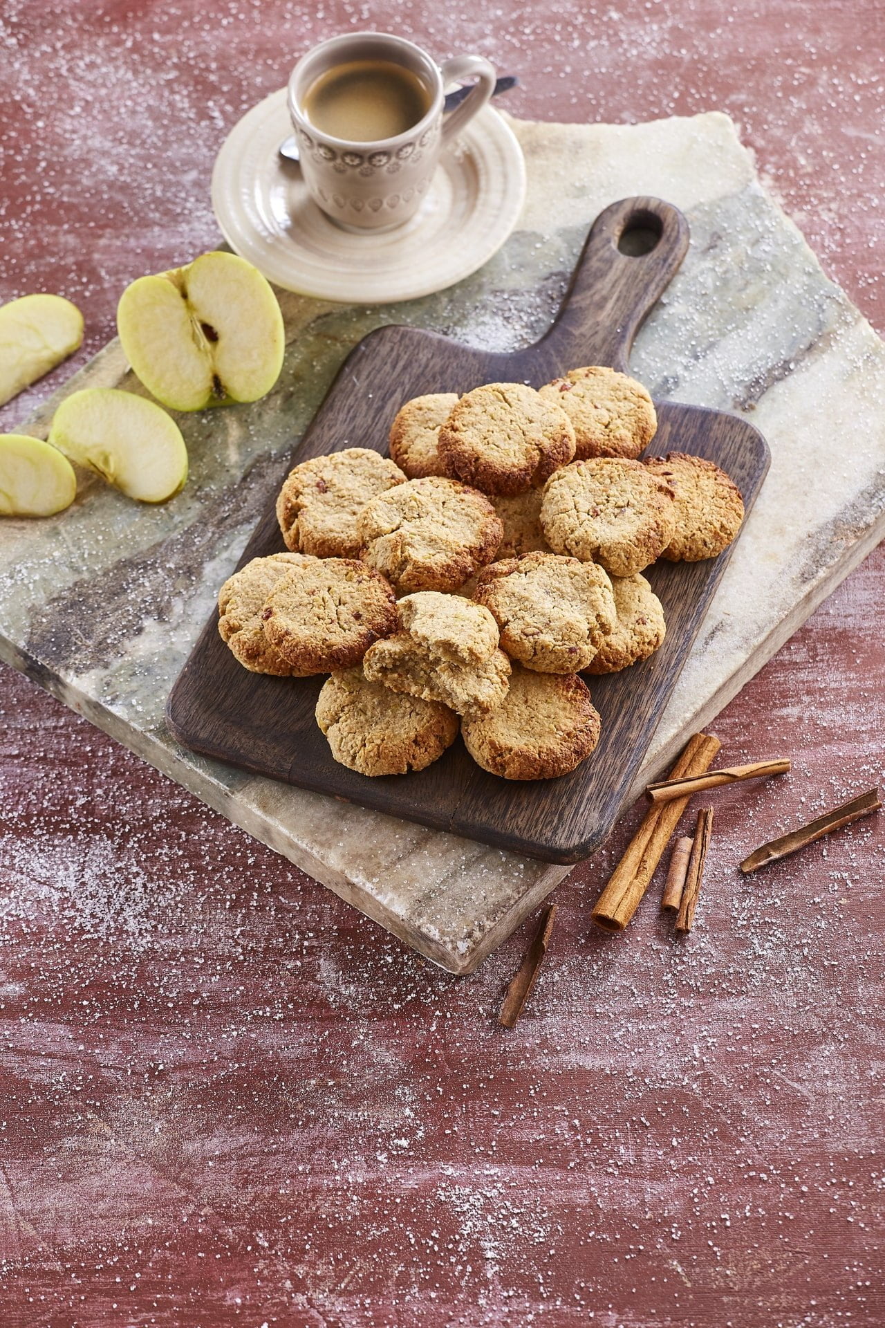 Bolachas de maçã e canela - Revista Veggie