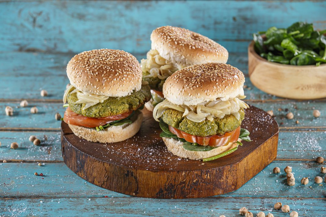 Hambúrguer de falafel @Teleculinária